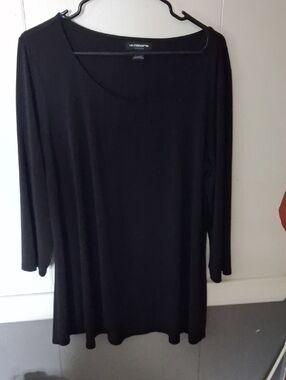 Liz Claiborne Black Scoop Neck Long Sleeve Tunic Top